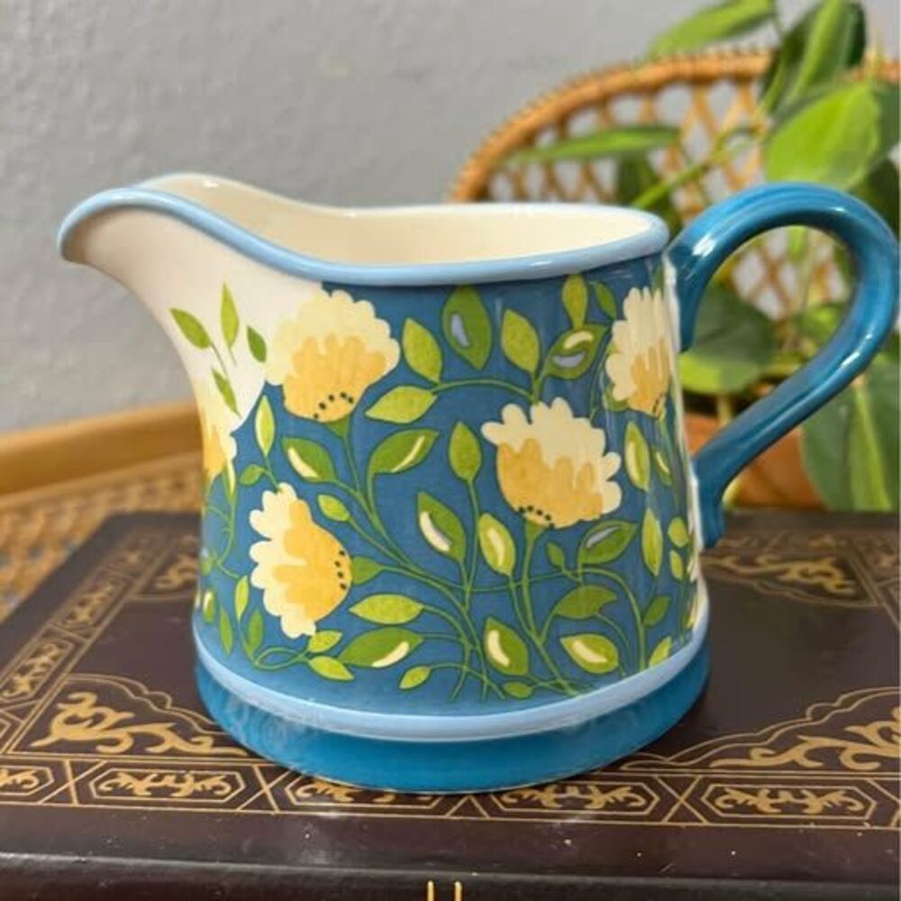 Turquoise Creamer Brand: Spode Chicory Hymn